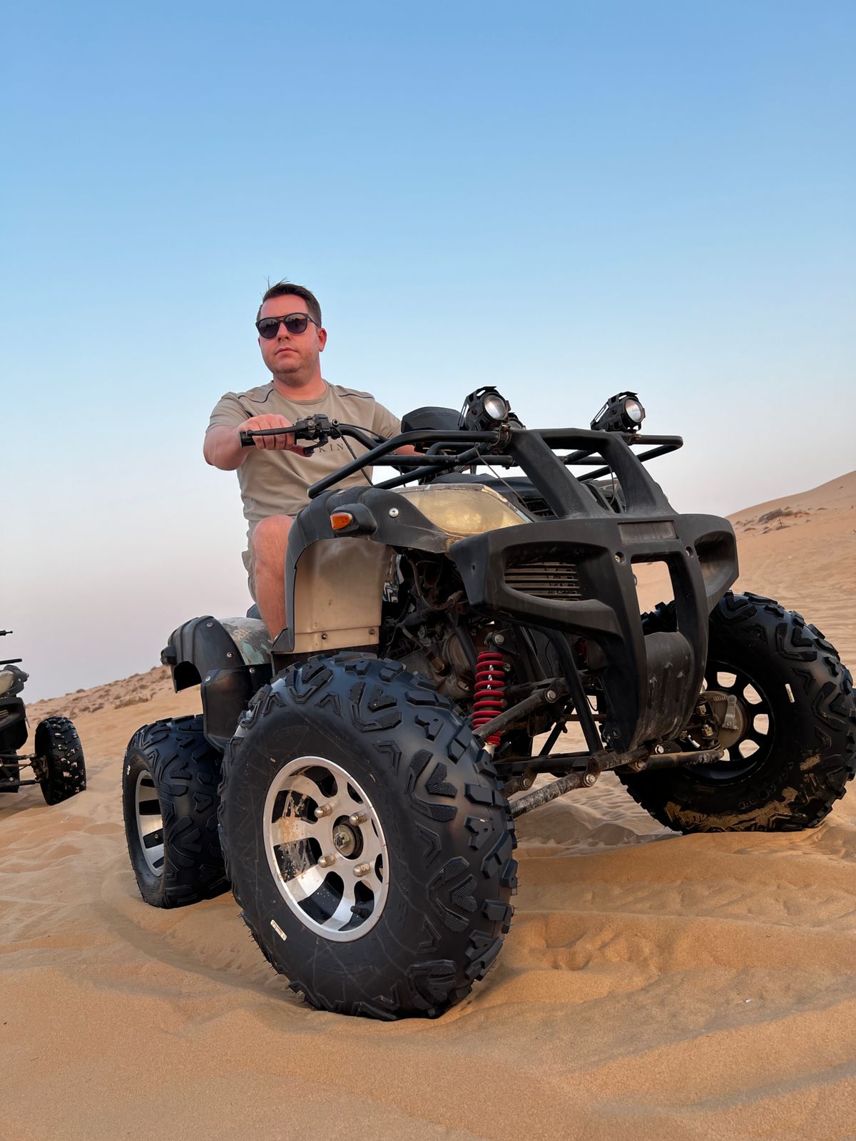 Easy-to-read infographic comparing all Abu Dhabi desert safari packages: Morning, Evening, and Overnight